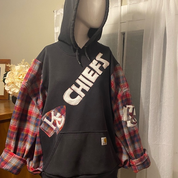 Upcycled Carhartt upcycled Kansas City Chiefs Hoodie - Picture 2 of 10